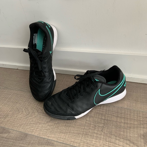 Nike Tiempo X Indoor Soccer Cleats - Size 7